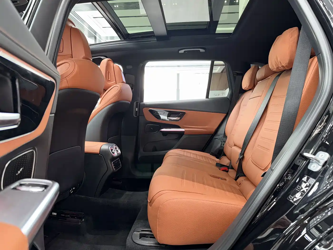 MERCEDES-BENZ GLC