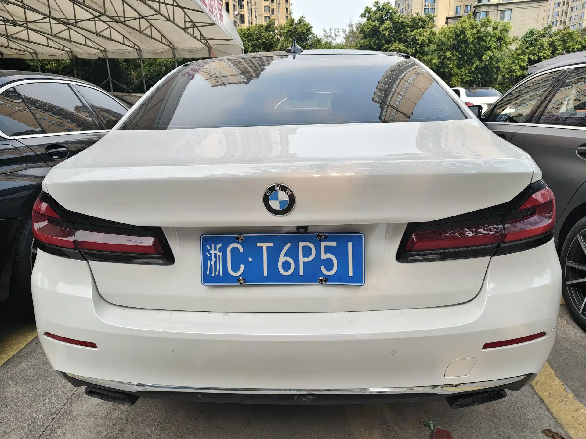 Photo 7 - BMW 5 Series