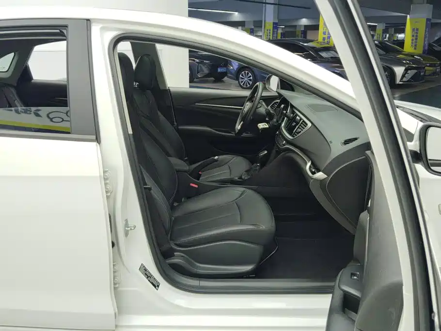 Photo 8 - Buick Excelle