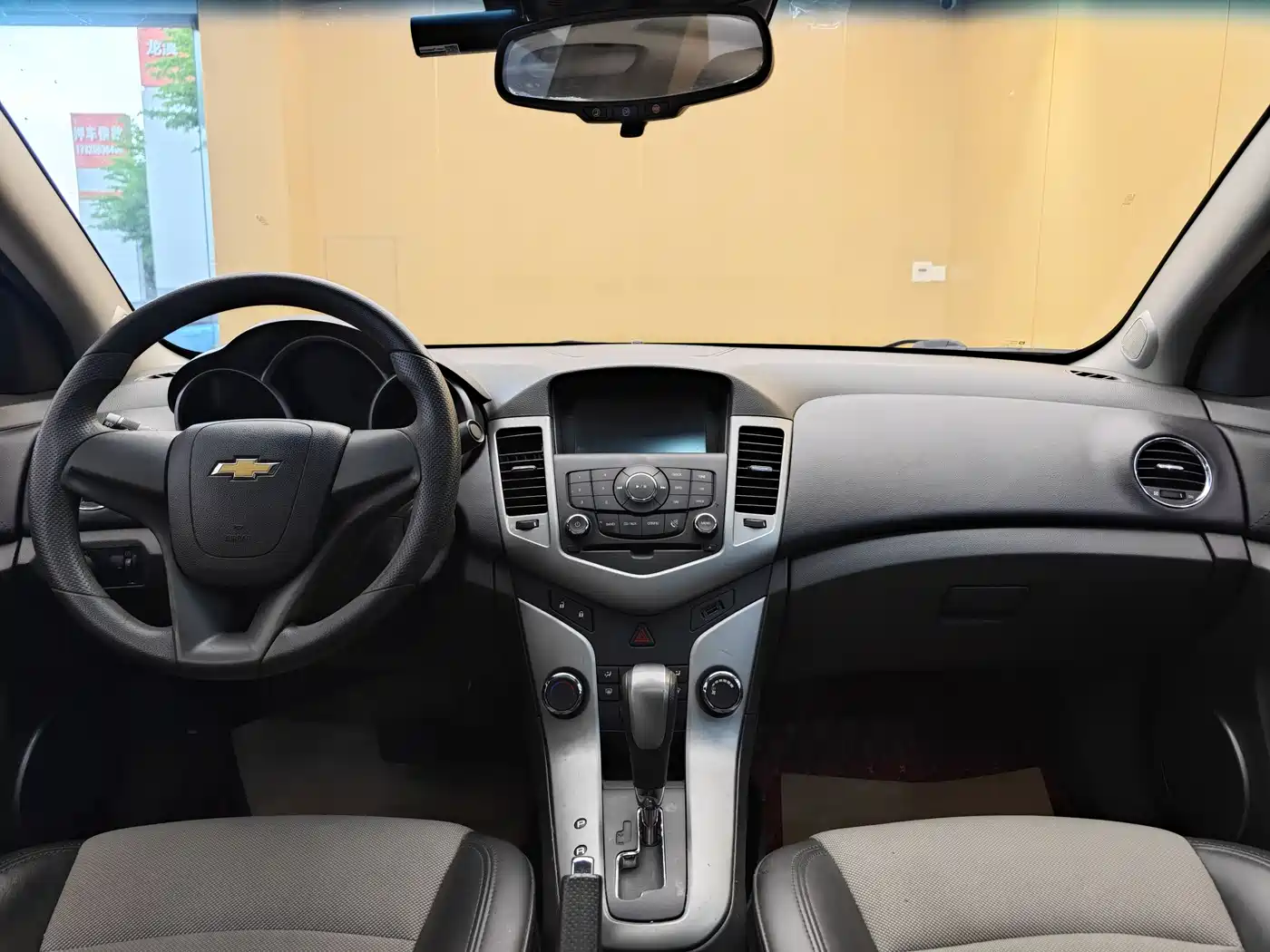 Chevrolet Cruze 2013 Model 1.8L SE AT фото 19