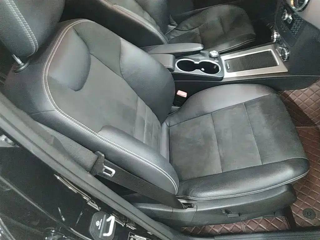 Mercedes-Benz GLK-Class 2015 GLK 260 4MATIC Dynamic Ultimate Edition фото 25