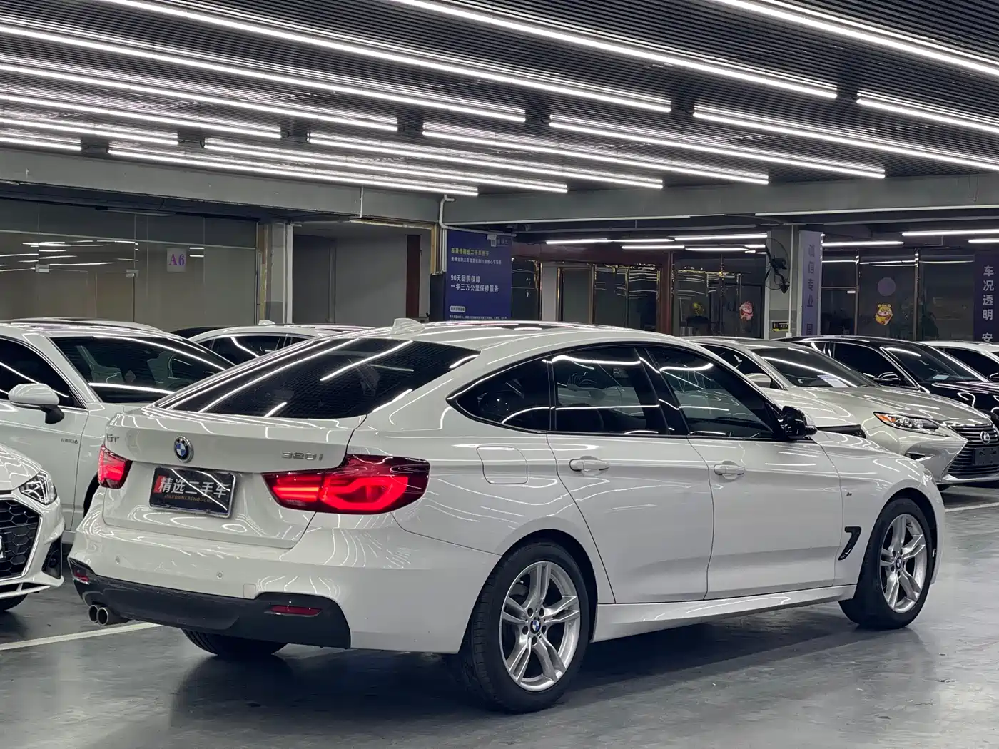 BMW 3 Series GT 2020 320i M Sport Package фото 9