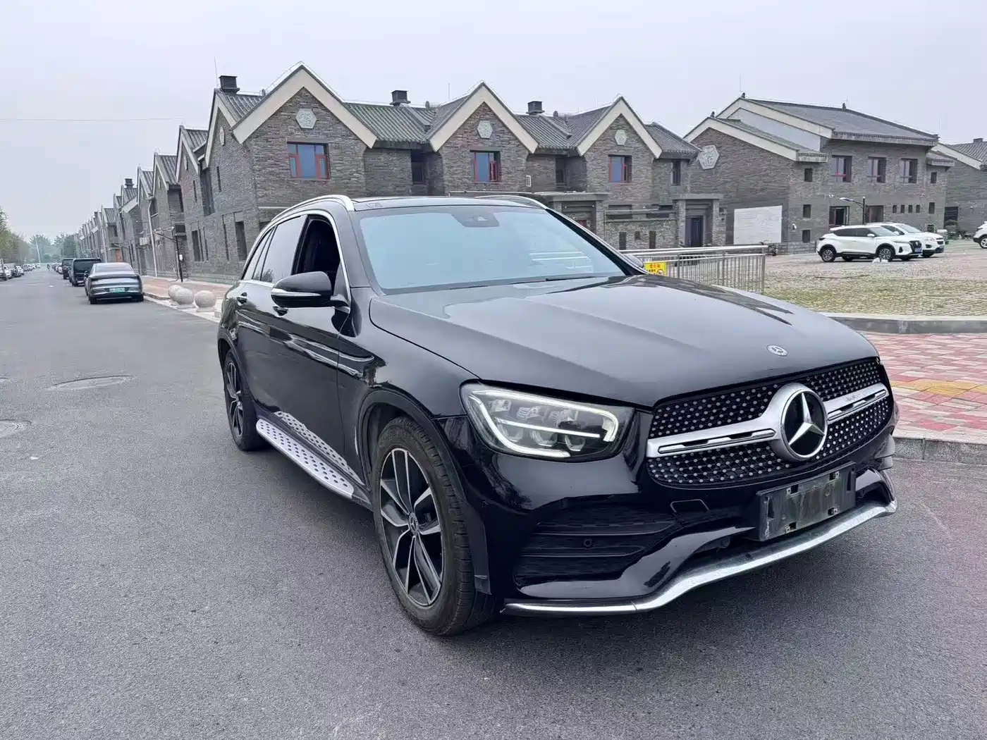 MERCEDES-BENZ GLC