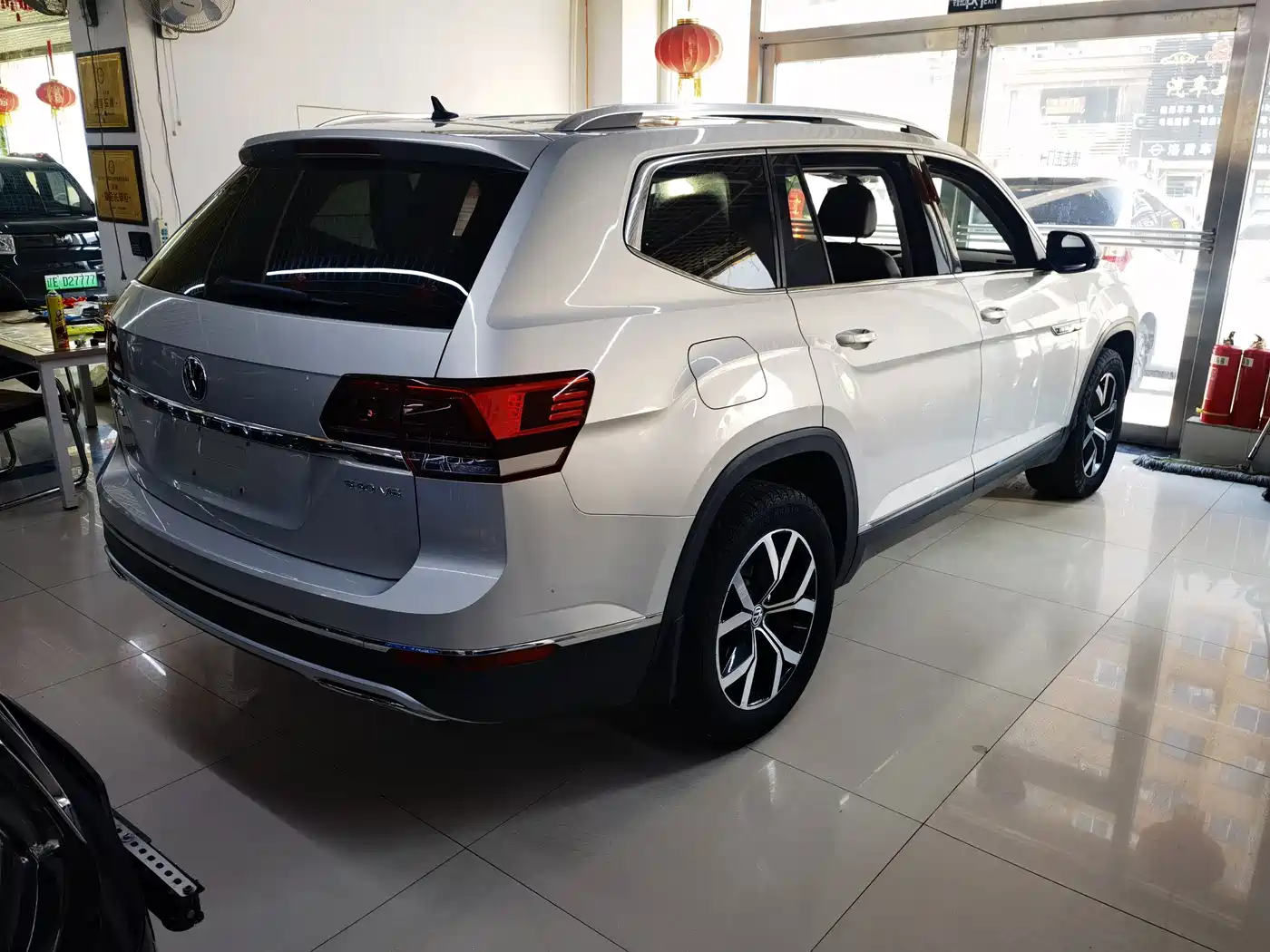 Volkswagen Teramont 2017 530 V6 4WD Luxury Edition фото 6