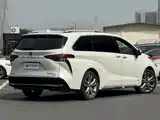 صورة 11 - Toyota Sienna
