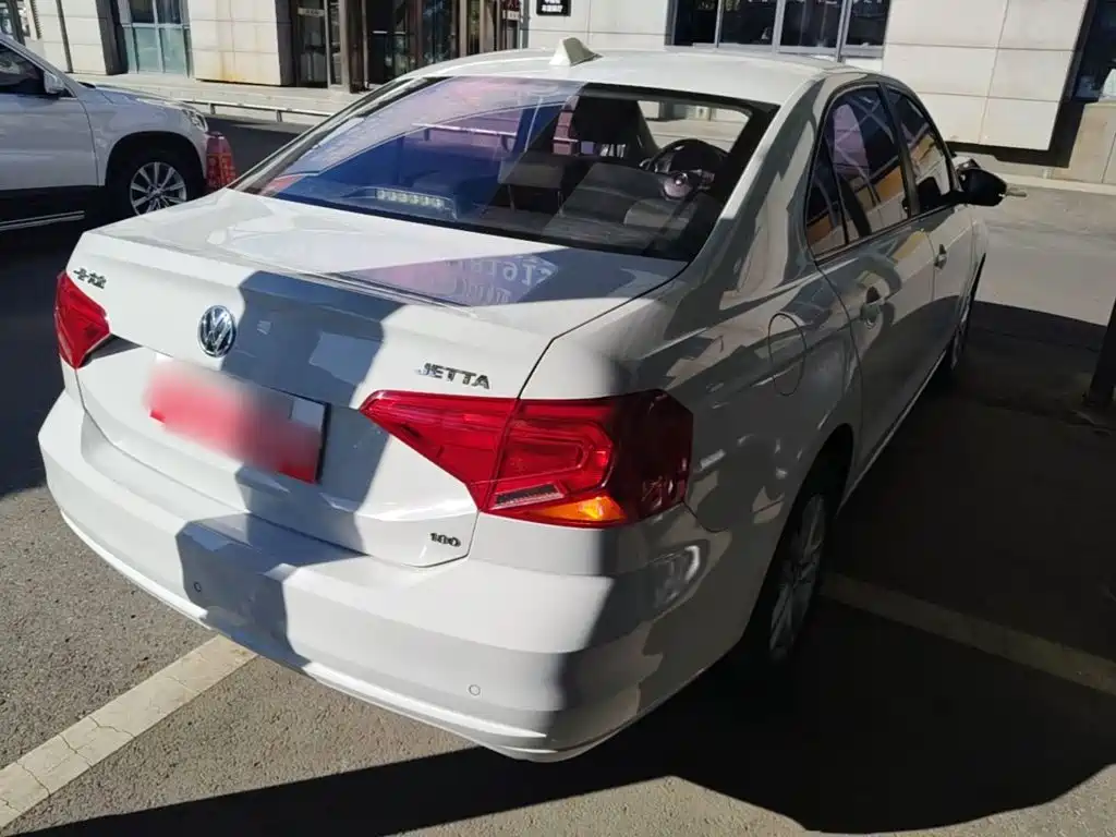 Фото 7 - Volkswagen Jetta