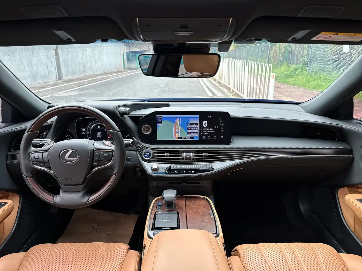 Lexus LS 2022 2021 500h Premium Edition