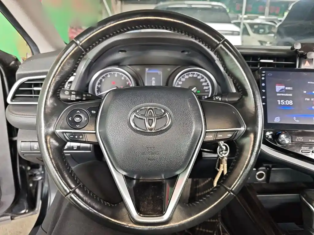 Photo 11 - Toyota Camry