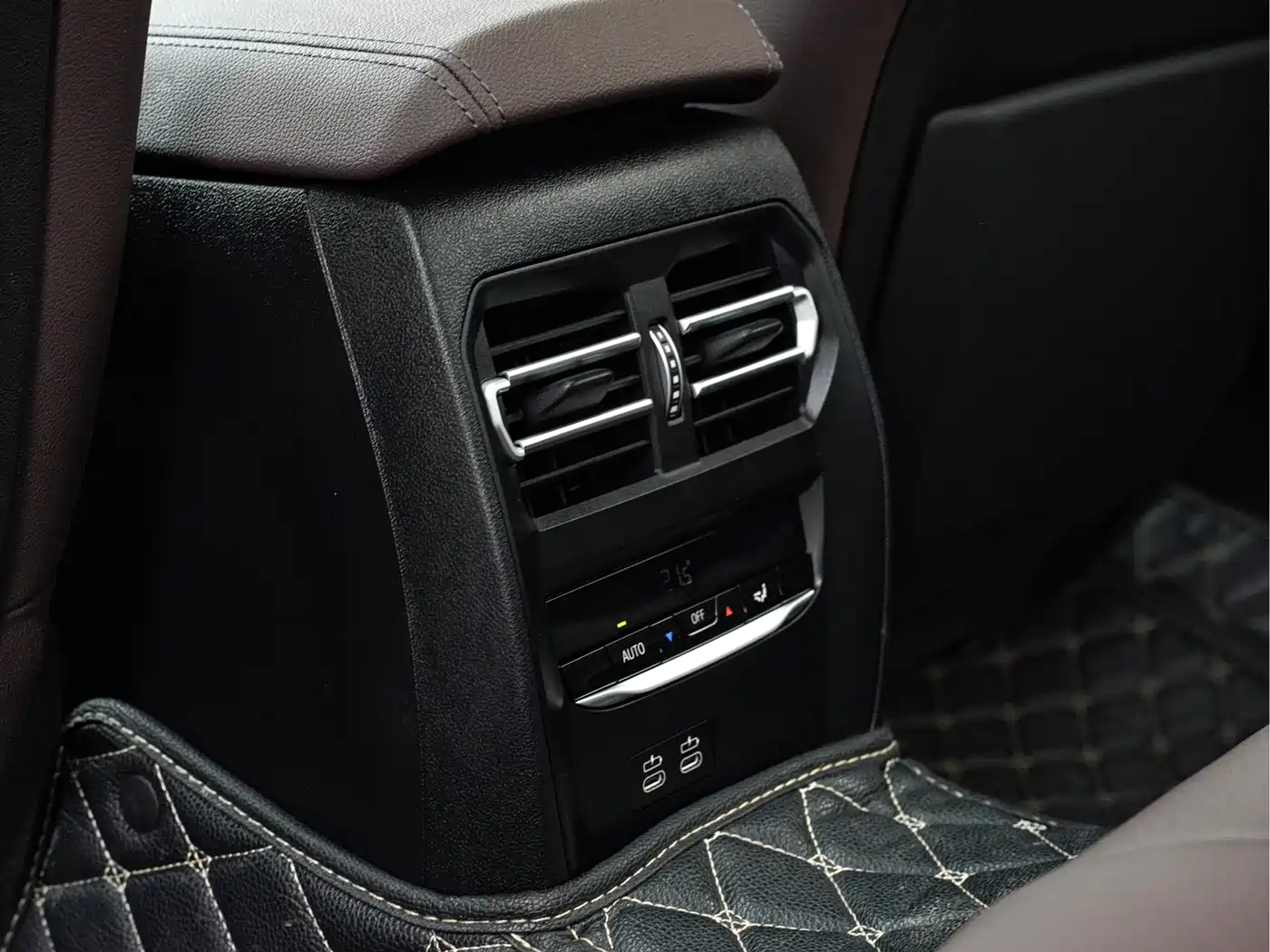 BMW 3 Series 2021 Second Facelift 325i M Sport Package фото 16