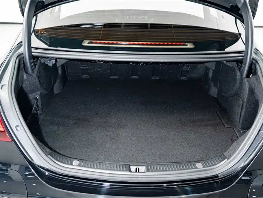 Mercedes-Benz E-Class New Energy 2022 E 350 e L Plug-in Hybrid Sedan фото 24