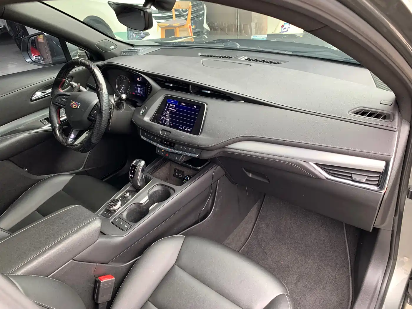 Cadillac XT4 2018 28T FWD Leading Edition фото 11
