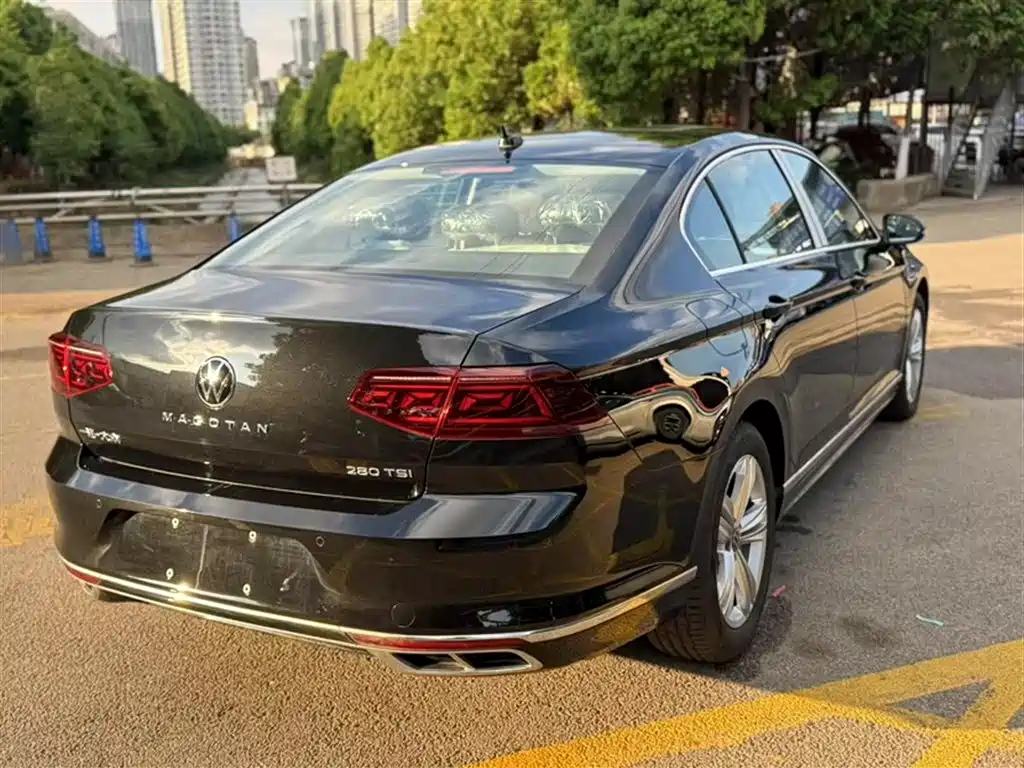 Volkswagen Magotan 2023 2 Million Units Commemorative Edition 280TSI DSG Comfort фото 14