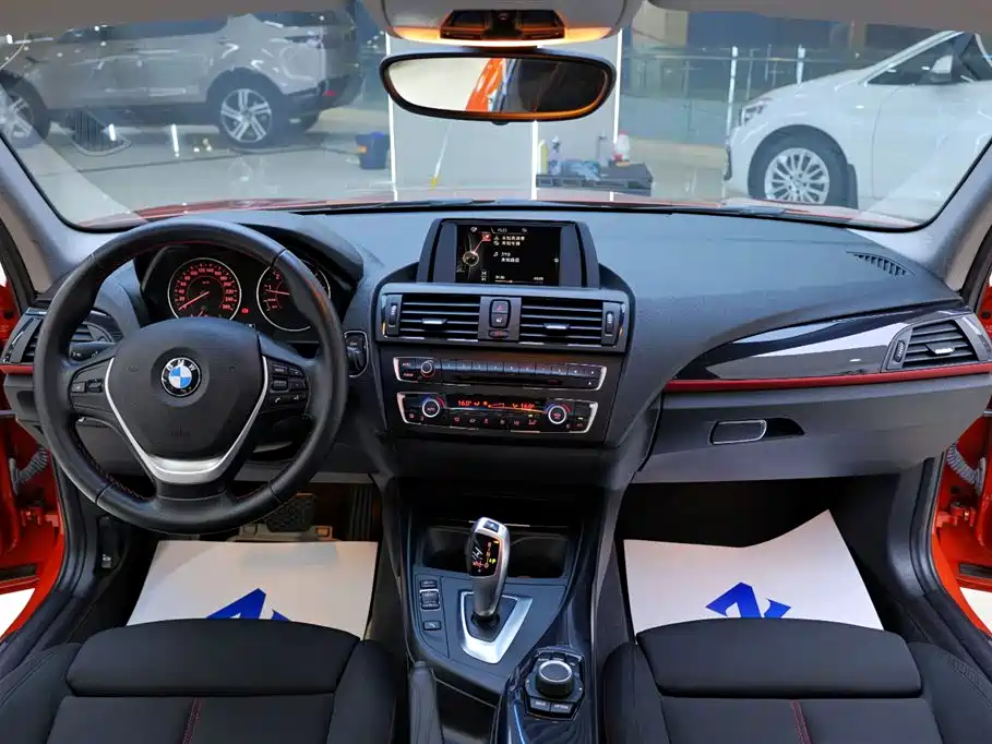 BMW 1 Series (Import) 2013 Facelift 118i Sport Model фото 18