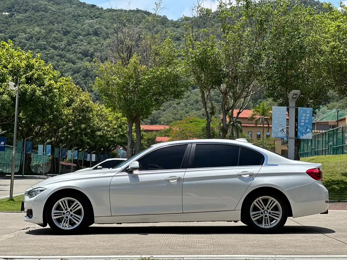 BMW 3 Series 2017 320Li Fashion фото 6