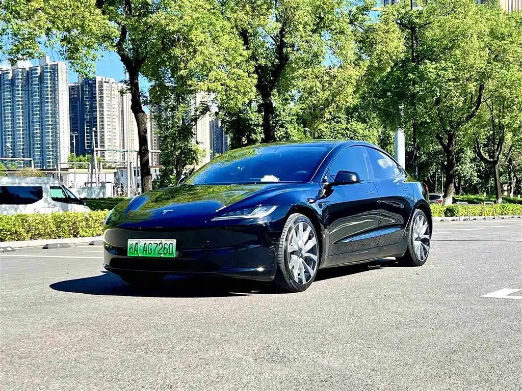 Tesla Model 3 2023