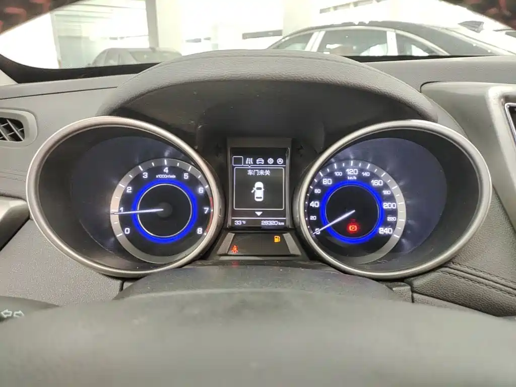 Фото 12 - Changan CS35