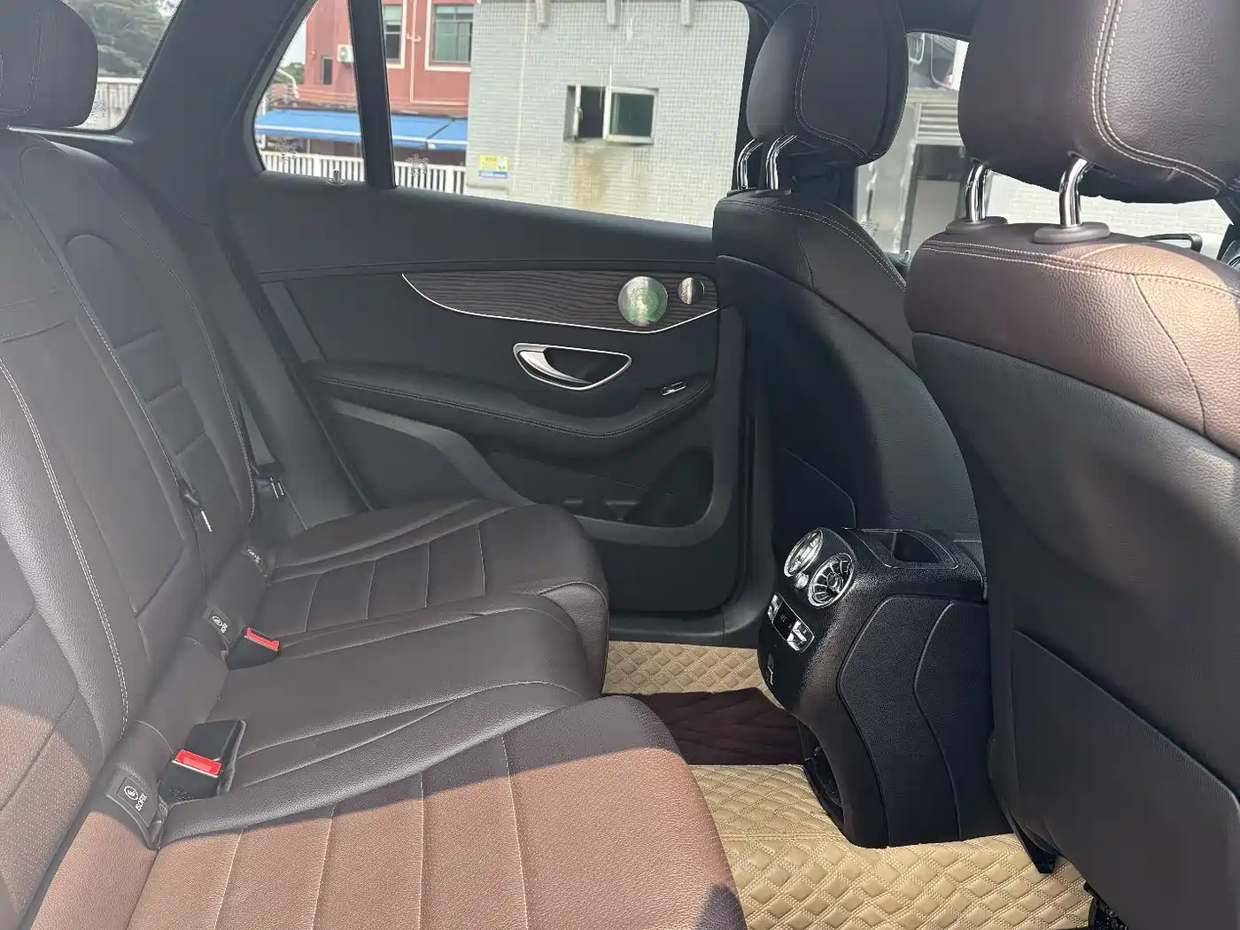 Mercedes-Benz GLC 2022 Model GLC 300 L 4MATIC Luxury Edition фото 10