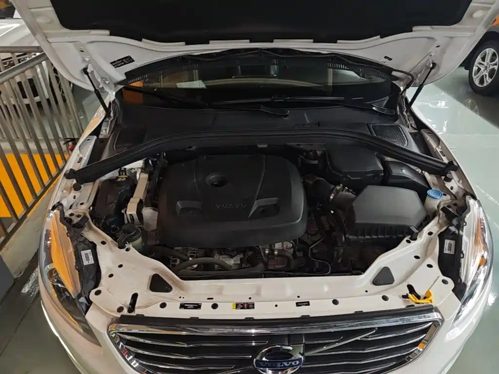 Фото 20 - Volvo XC60