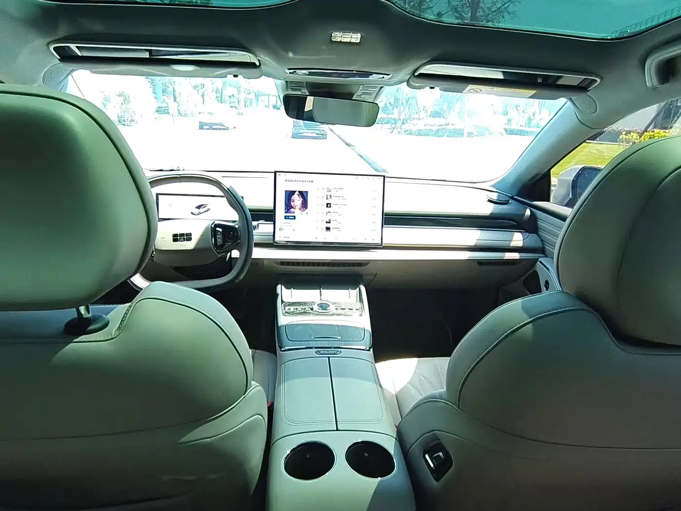 Geely Galaxy Galaxy Xingyao 8 2025 2025 130km EM-i Premium Edition