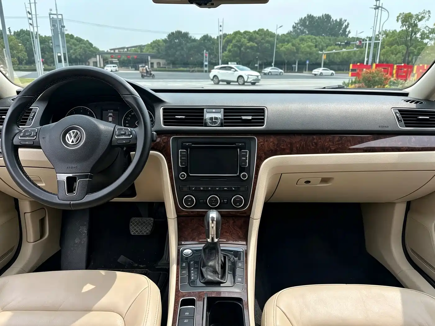 Photo 15 - Volkswagen Passat