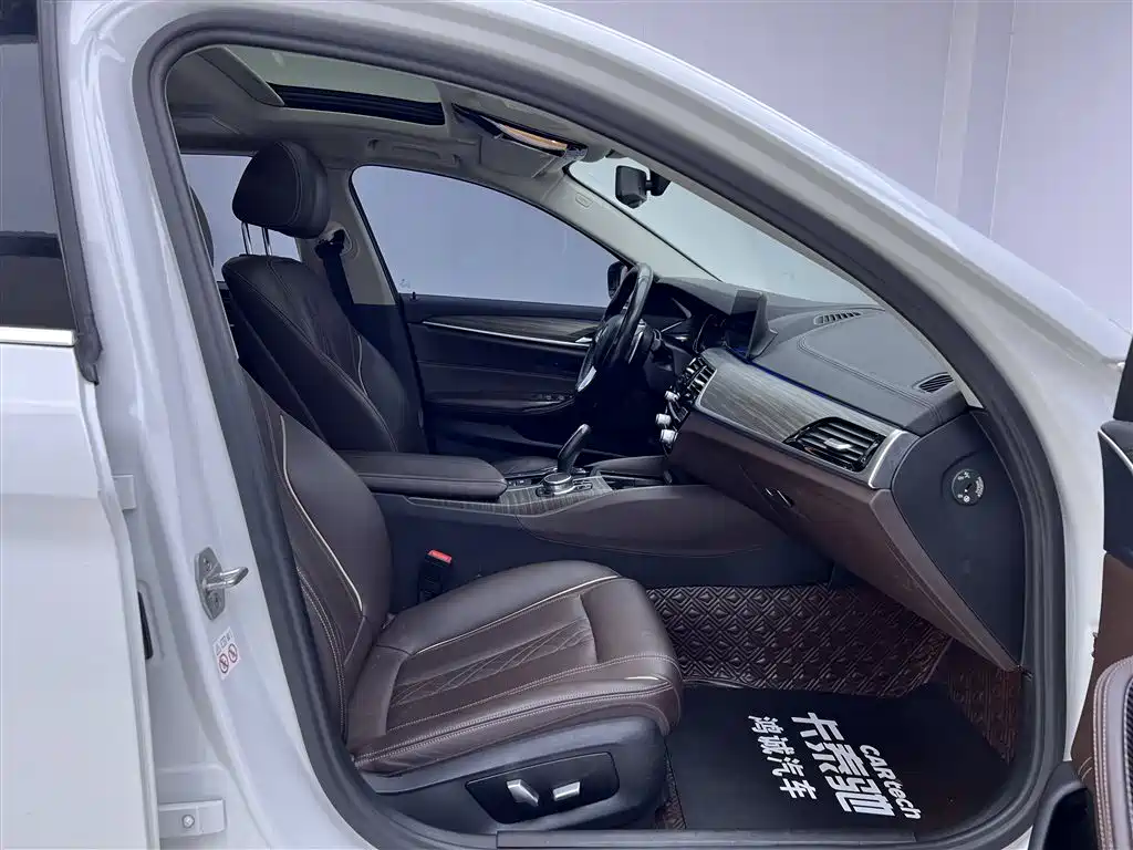 BMW 5 Series 2018 530Li Leading Luxury Package фото 19