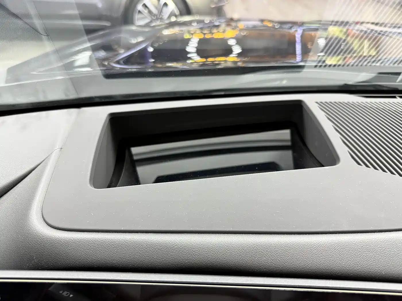 BMW 5 Series 2025 530Li Premium M Sport Package фото 18