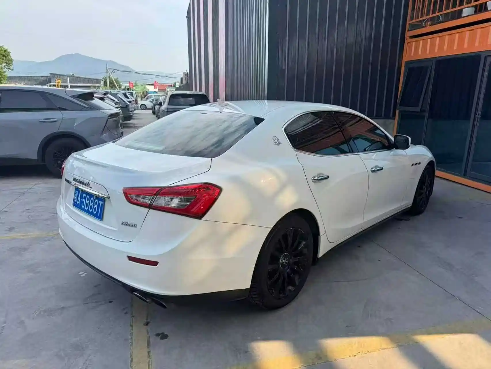صورة 7 - Maserati Ghibli