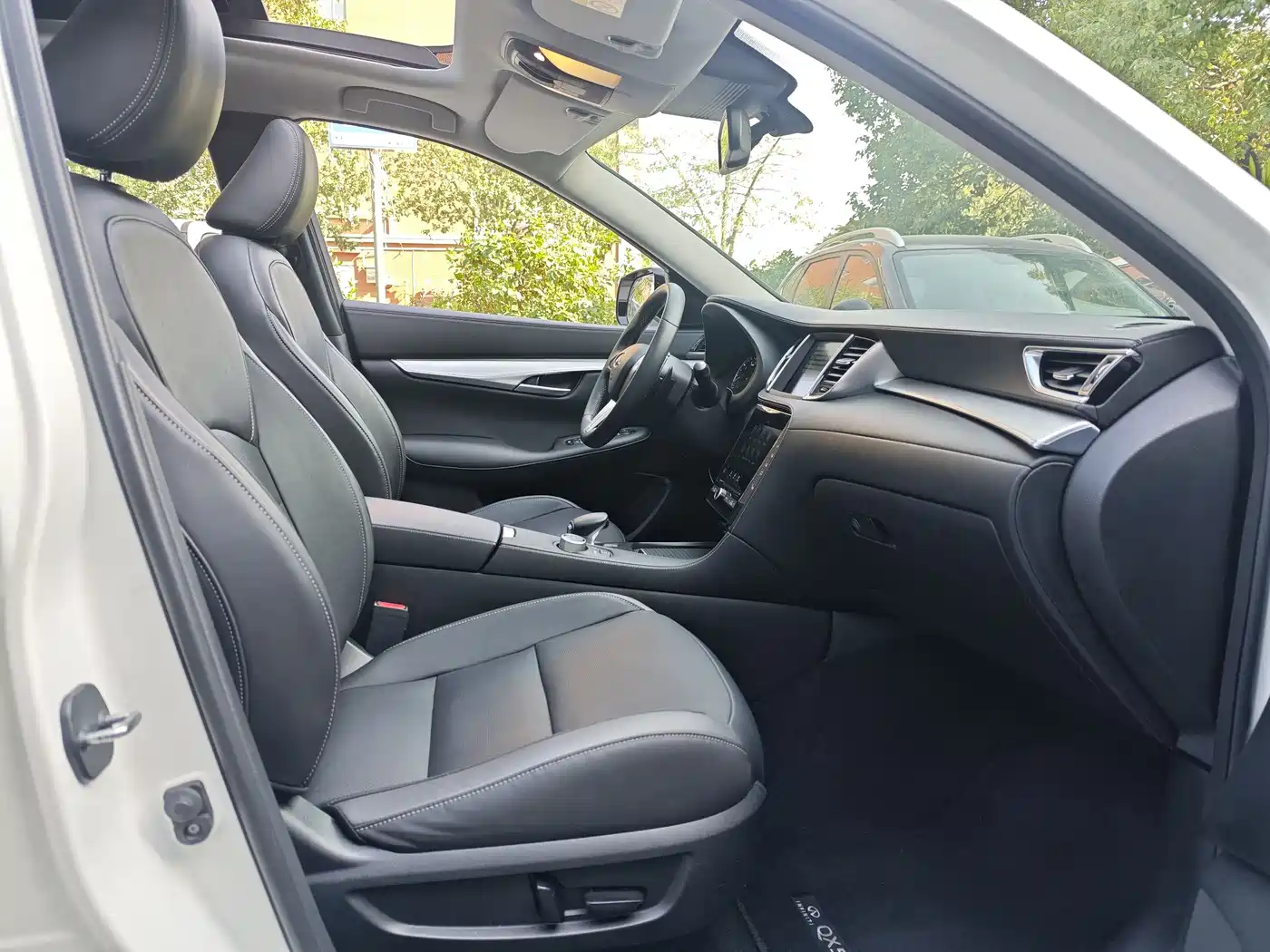 Infiniti QX50 2024 2.0T AWD Luxury Edition фото 7