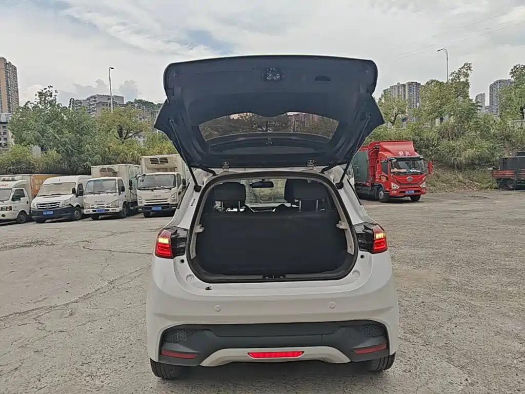 JMCG New Energy Yizhi EV3 2022 2021 Mini Radar Yue Run Model