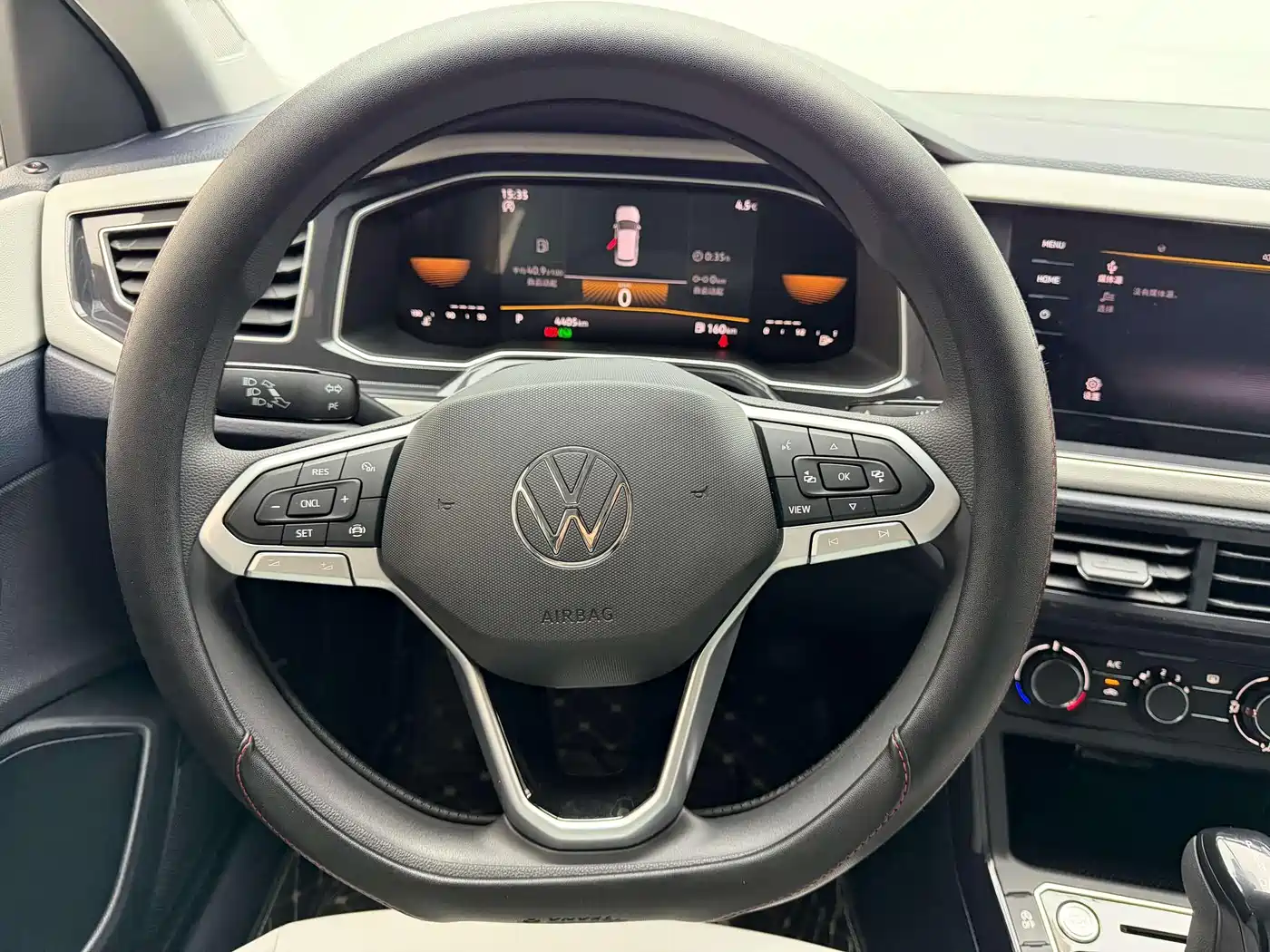 Volkswagen Lavida 2023 New Sharp 1.5L Auto Aspiration Edition фото 24