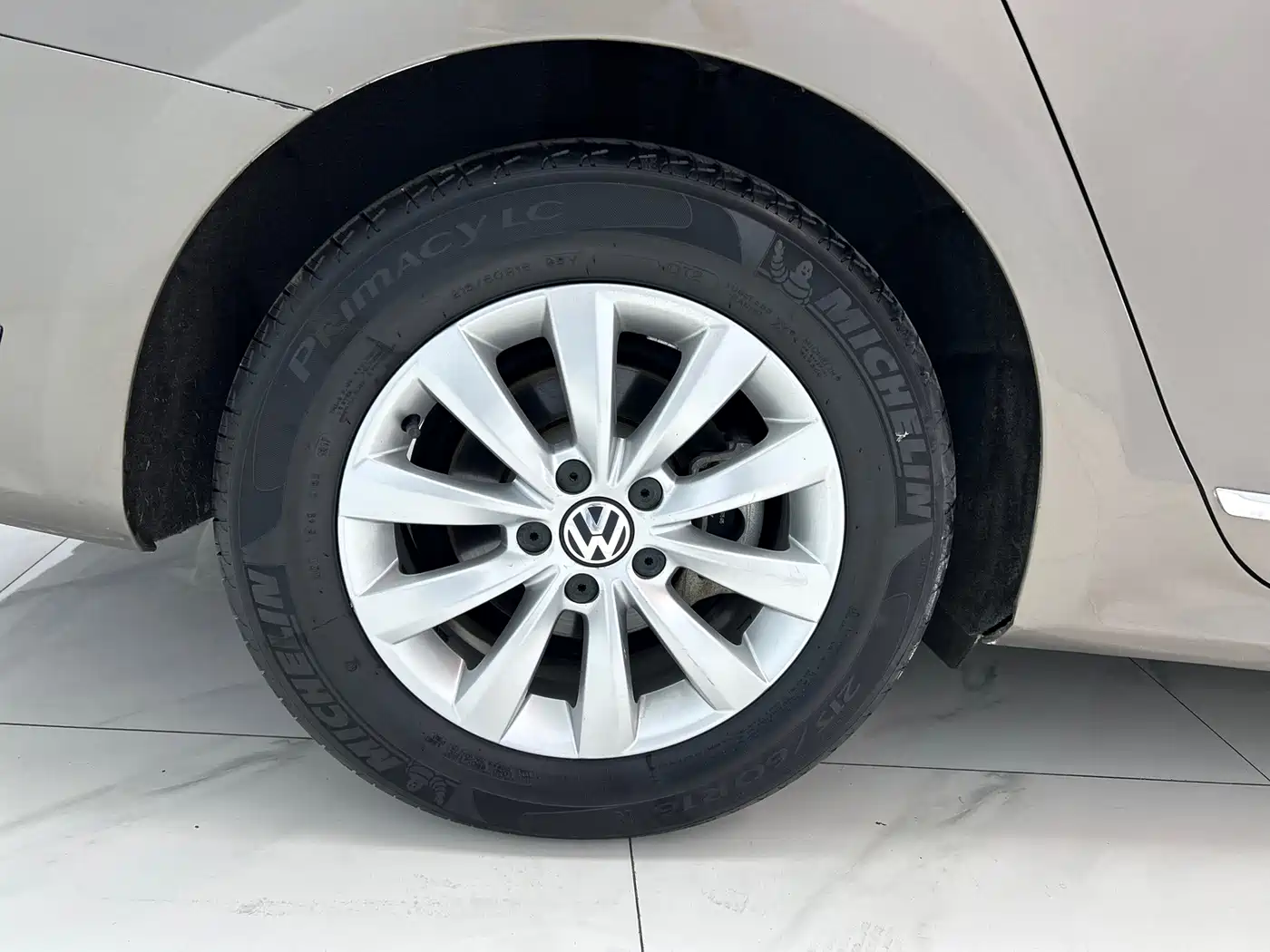 Volkswagen Passat 2014 2014 1.8TSI DSG Luxury Edition
