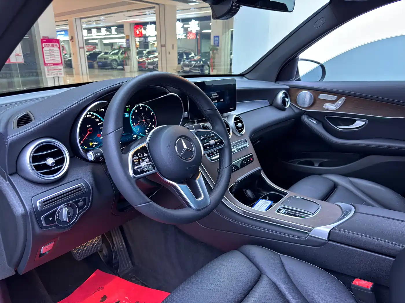 Mercedes-Benz GLC 2021 GLC 300 L 4MATIC Sporty фото 5