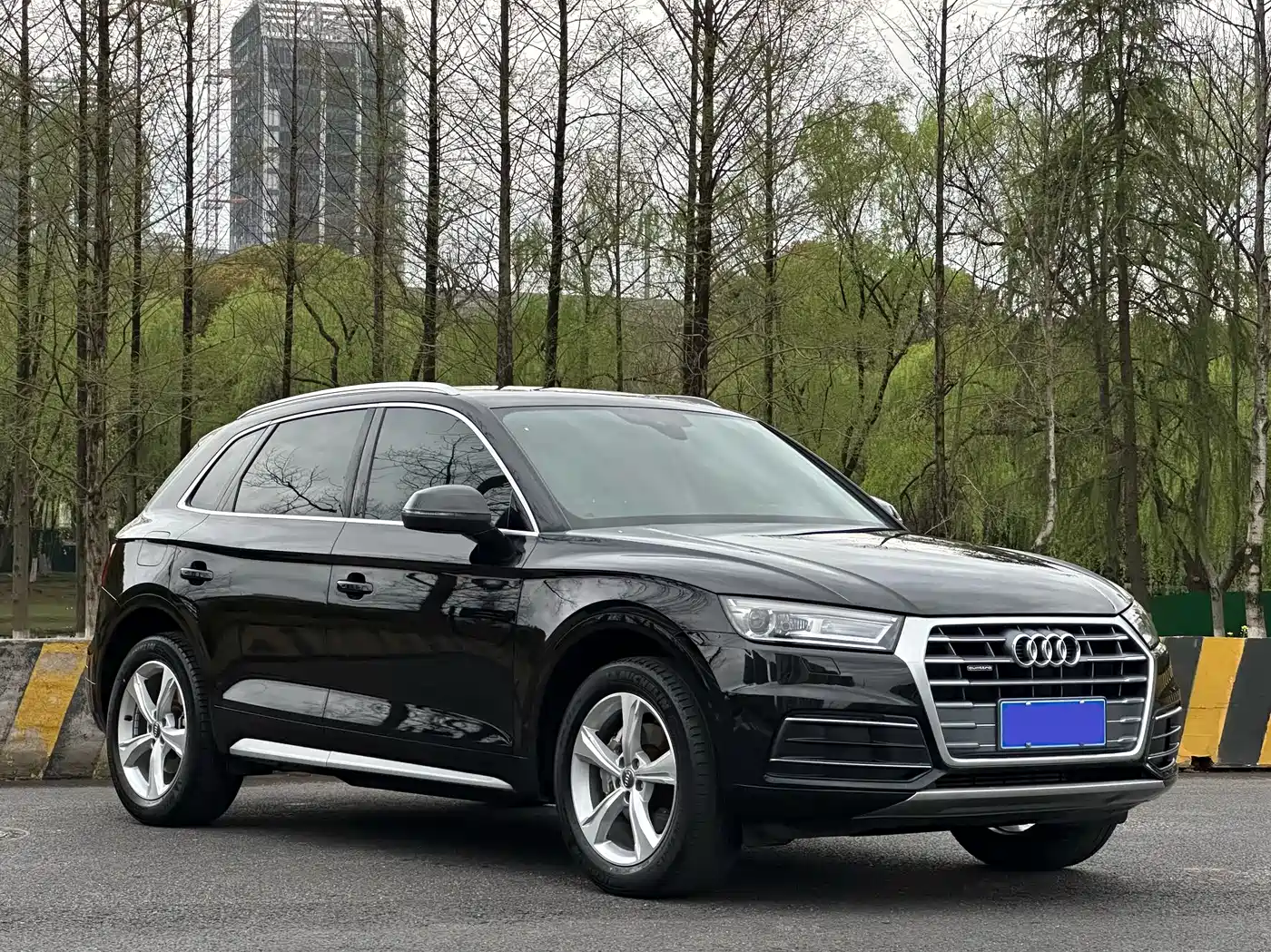 Audi Q5L 2020 Facelift 40 TFSI Honor Progressive фото 3