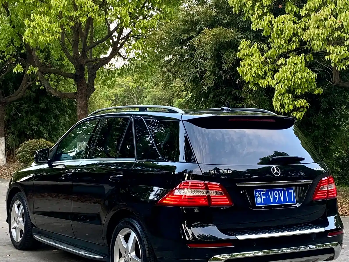 Mercedes-Benz M-Class 2012 Model ML 350 Luxury фото 2