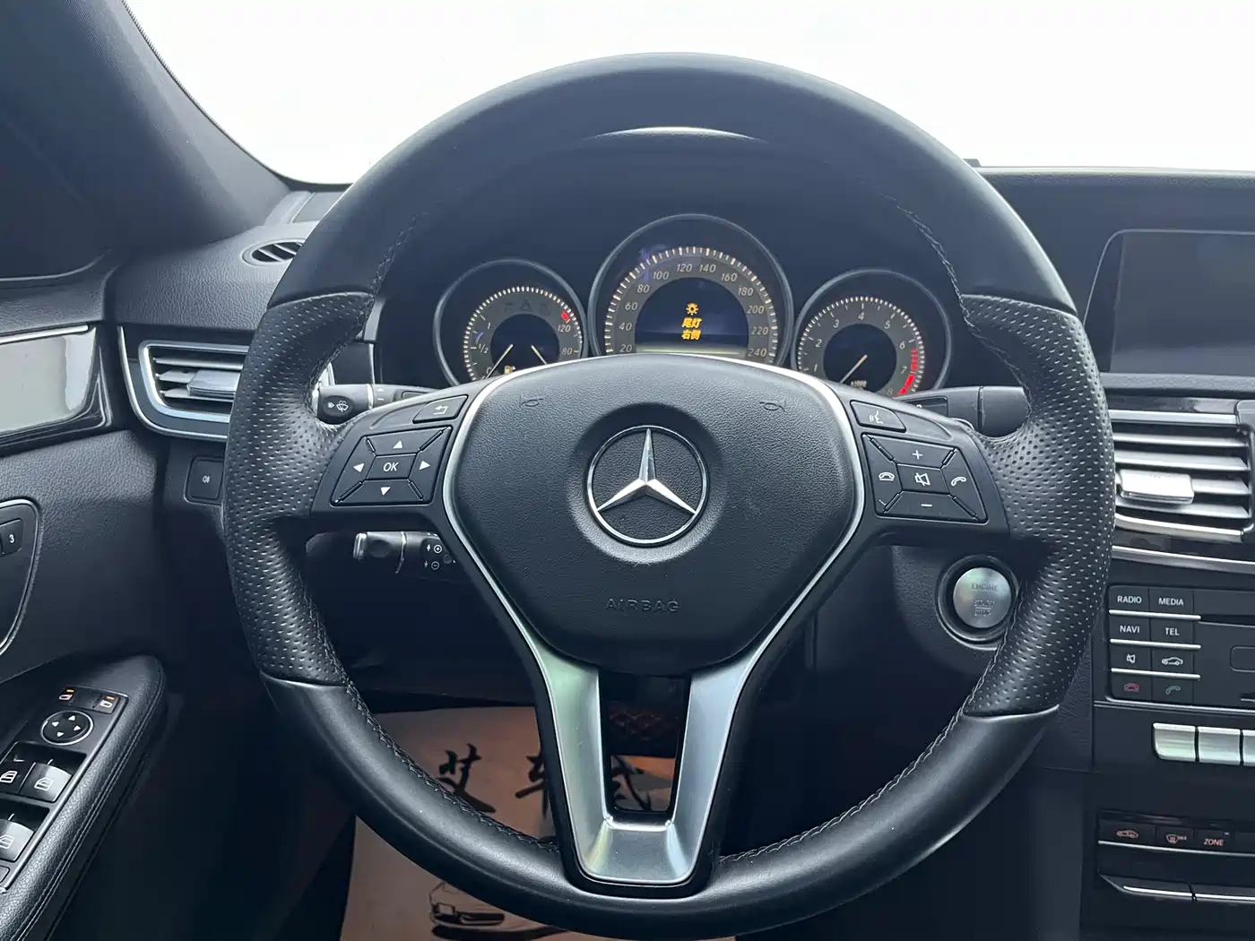 Mercedes-Benz E-Class 2015 E 200 L фото 6