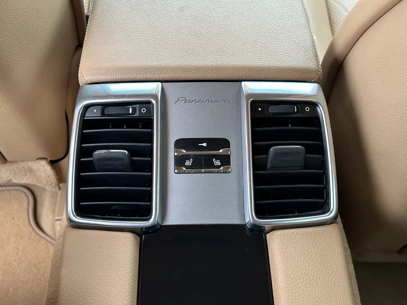 Porsche Panamera 2013 Panamera 4 Platinum Edition 3.6L фото 10