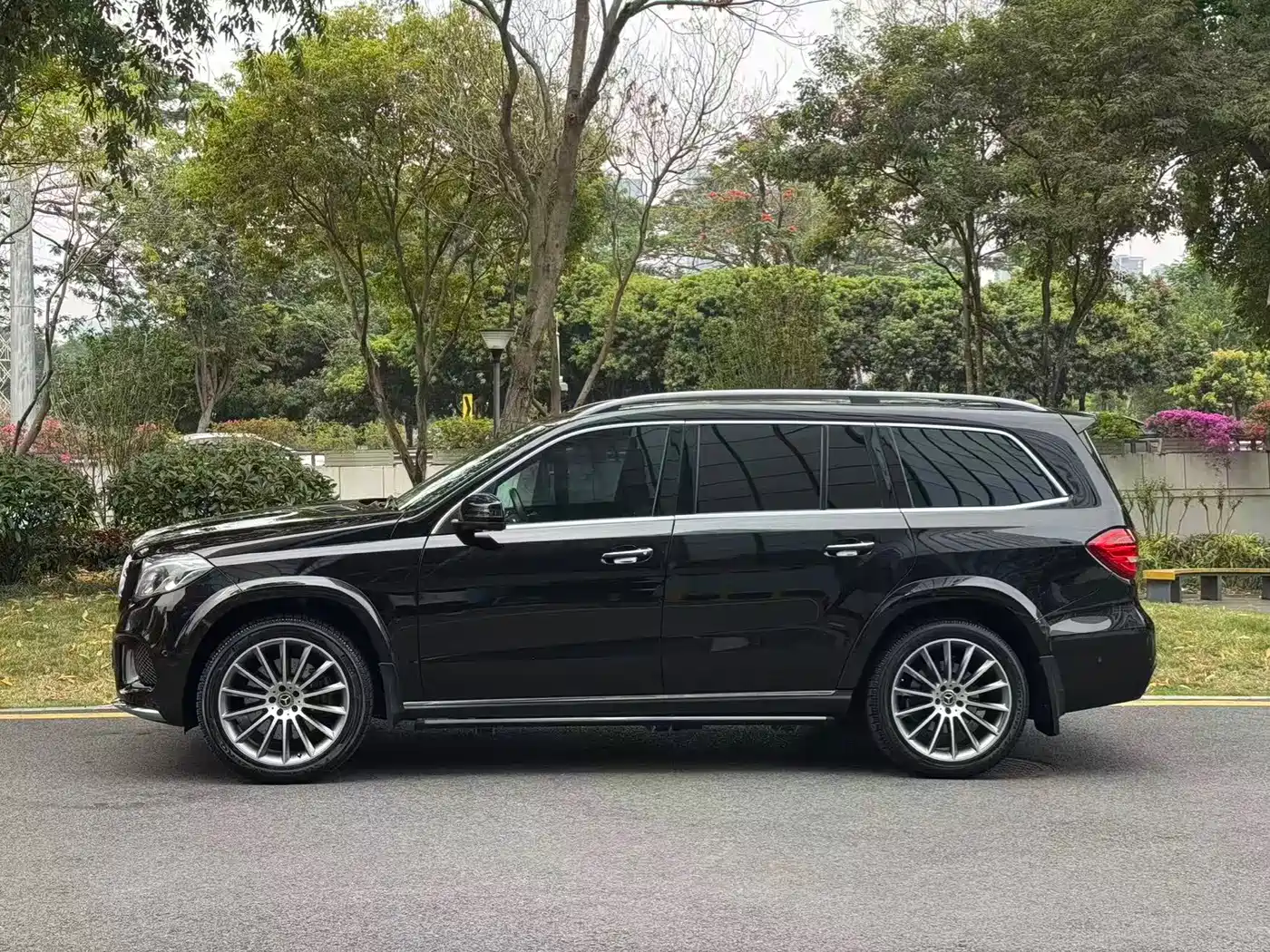 Mercedes-Benz GLS 2018 Facelift GLS 500 4MATIC фото 5