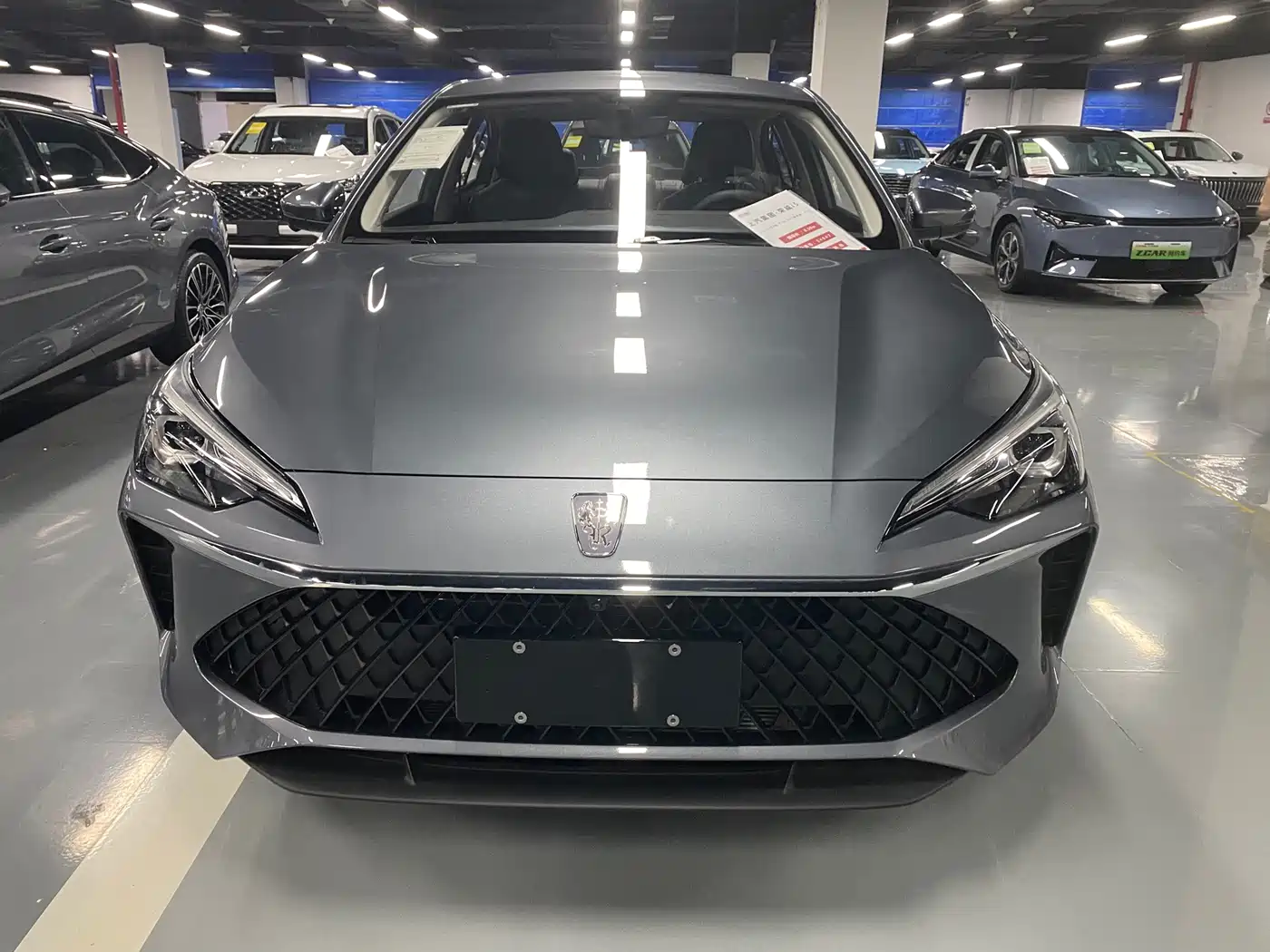 Фото 2 - Roewe i5