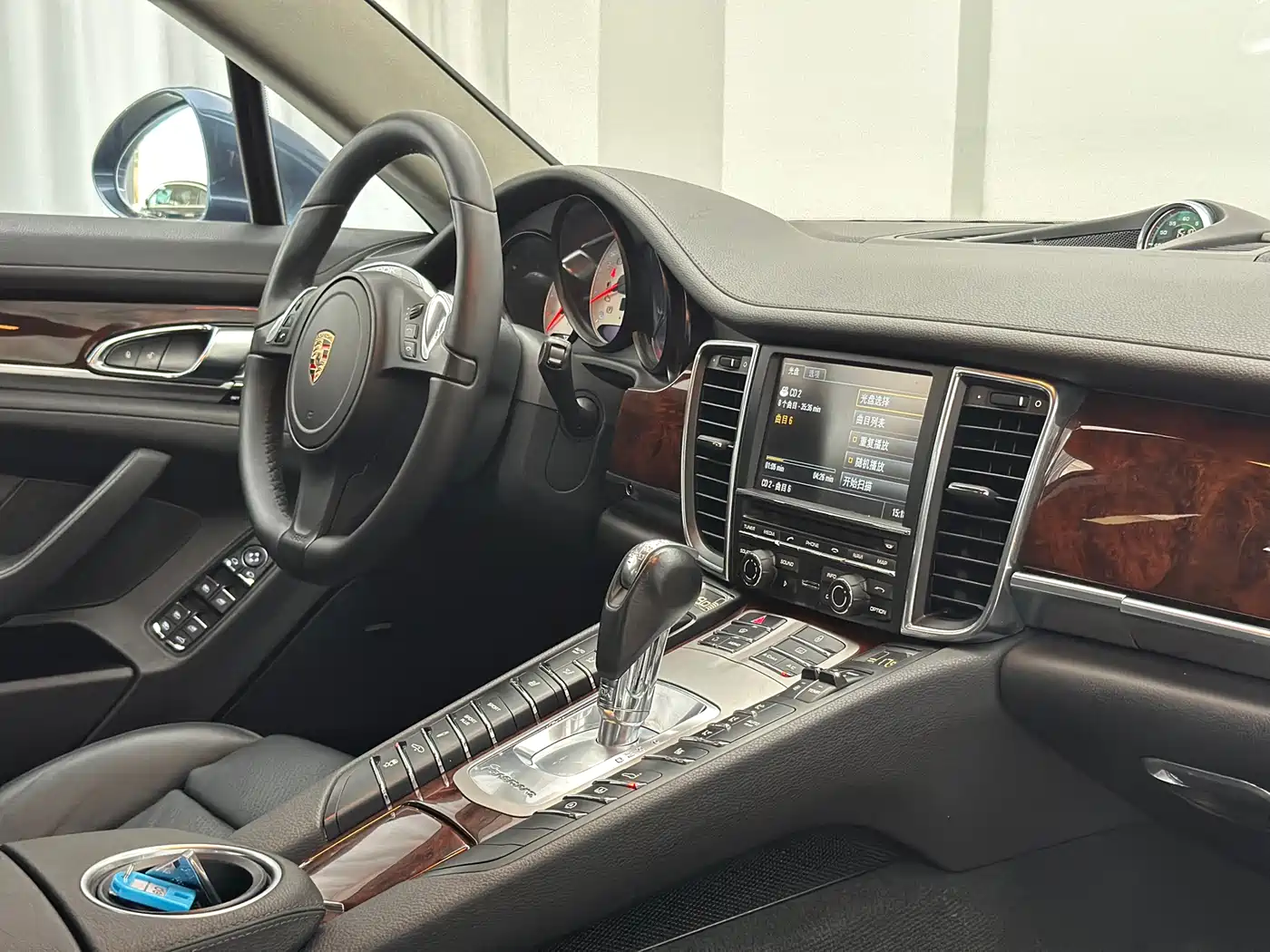 Porsche Panamera 2010 Model Panamera S 4.8L фото 44