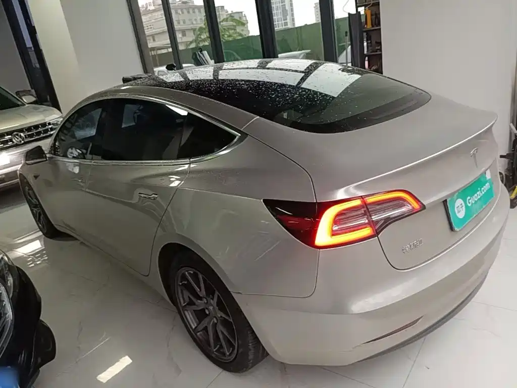 Tesla Model 3 2020 2020 Facelift Standard Range RWD Upgrade