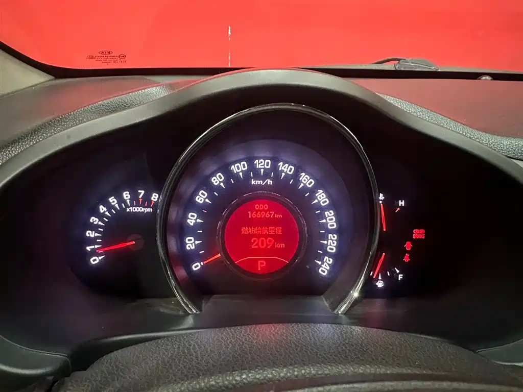 Kia Sportage 2014 2.0L Automatic 2WD GLS фото 8