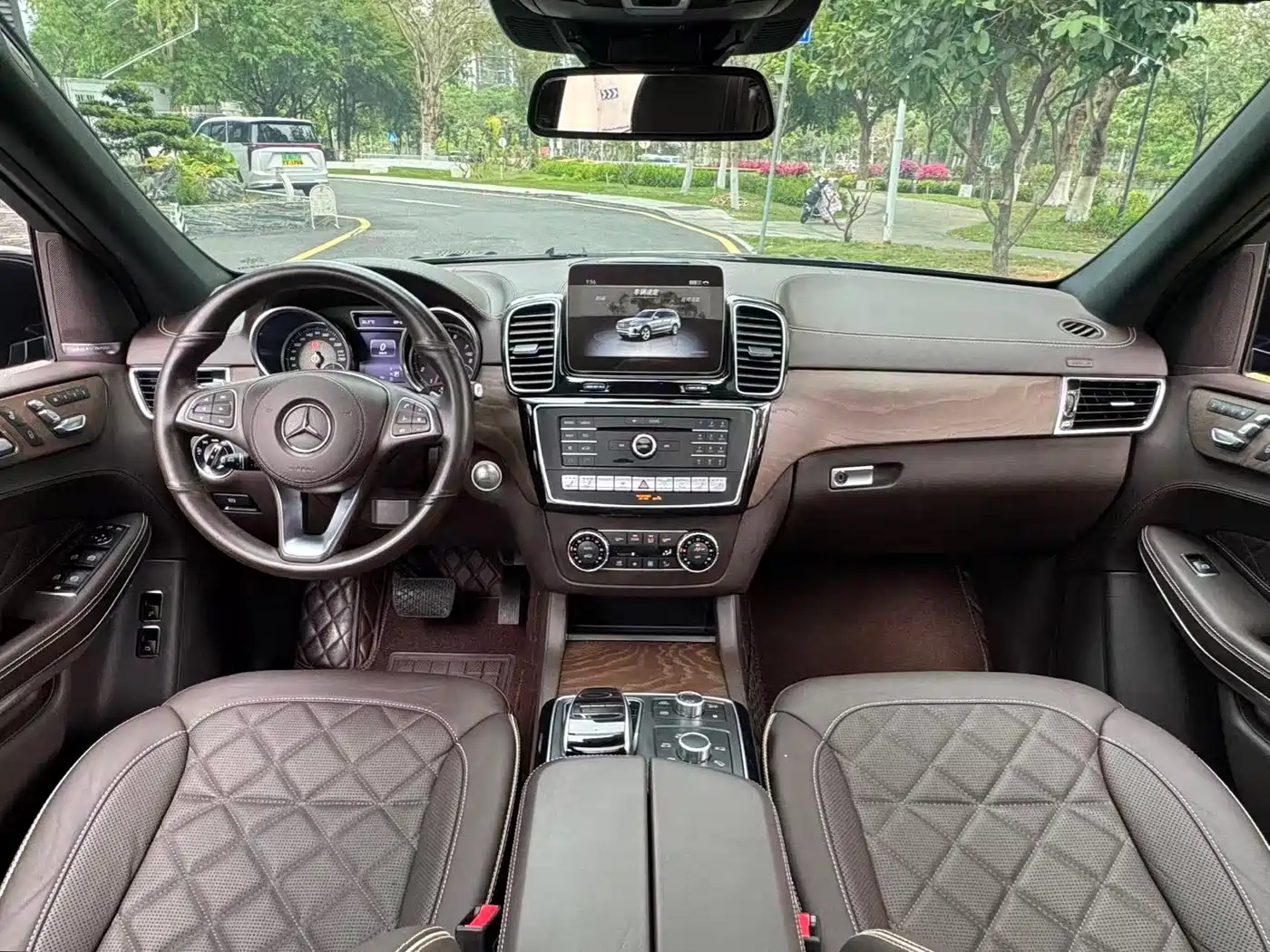 Mercedes-Benz GLS 2018 Facelift GLS 500 4MATIC фото 12