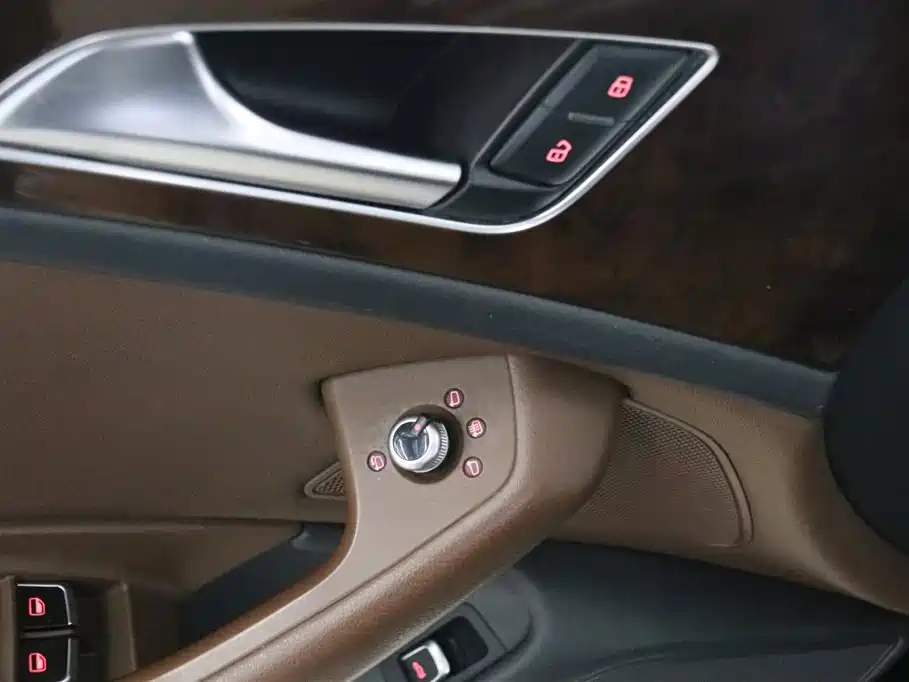 Audi A6L 2016 30 FSI Technology фото 14