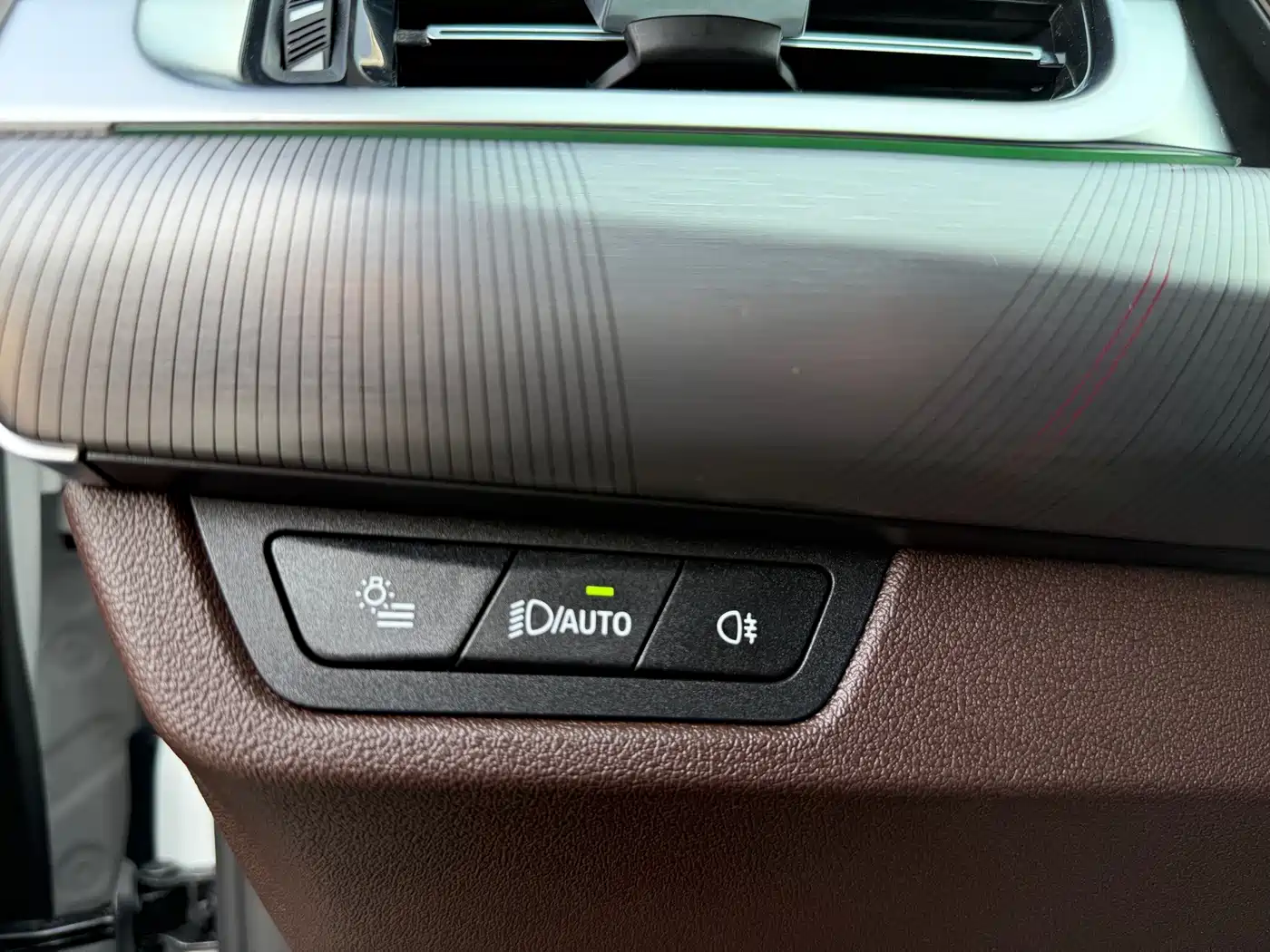 2025 BMW iX1