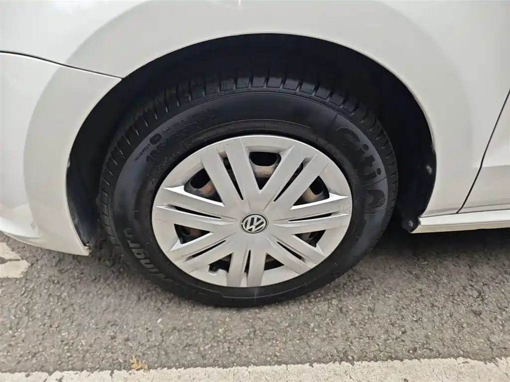 Volkswagen Polo 2016 1.4L Manual Trend фото 22