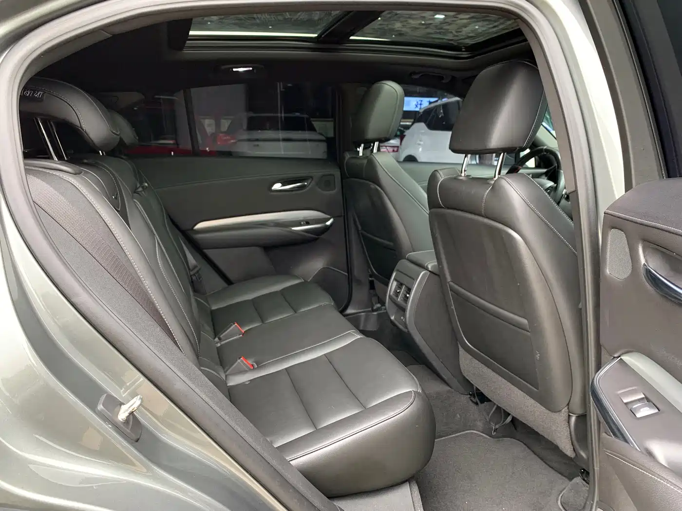 Cadillac XT4 2018 28T FWD Leading Edition фото 12