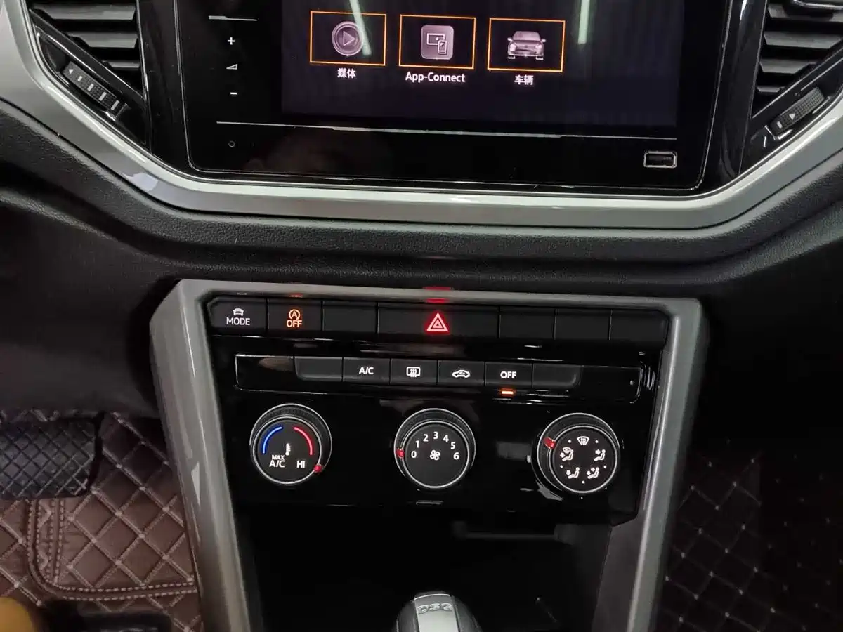 Volkswagen T-ROC 2022 280TSI DSG 2WD Elite PLUS фото 12