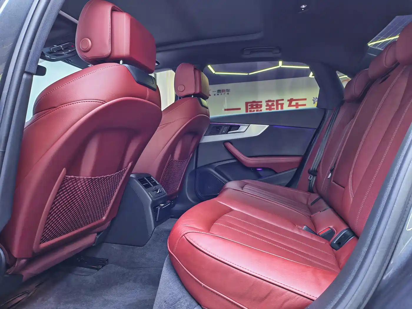 Audi A4L 2021 40 TFSI Premium Life Edition фото 14