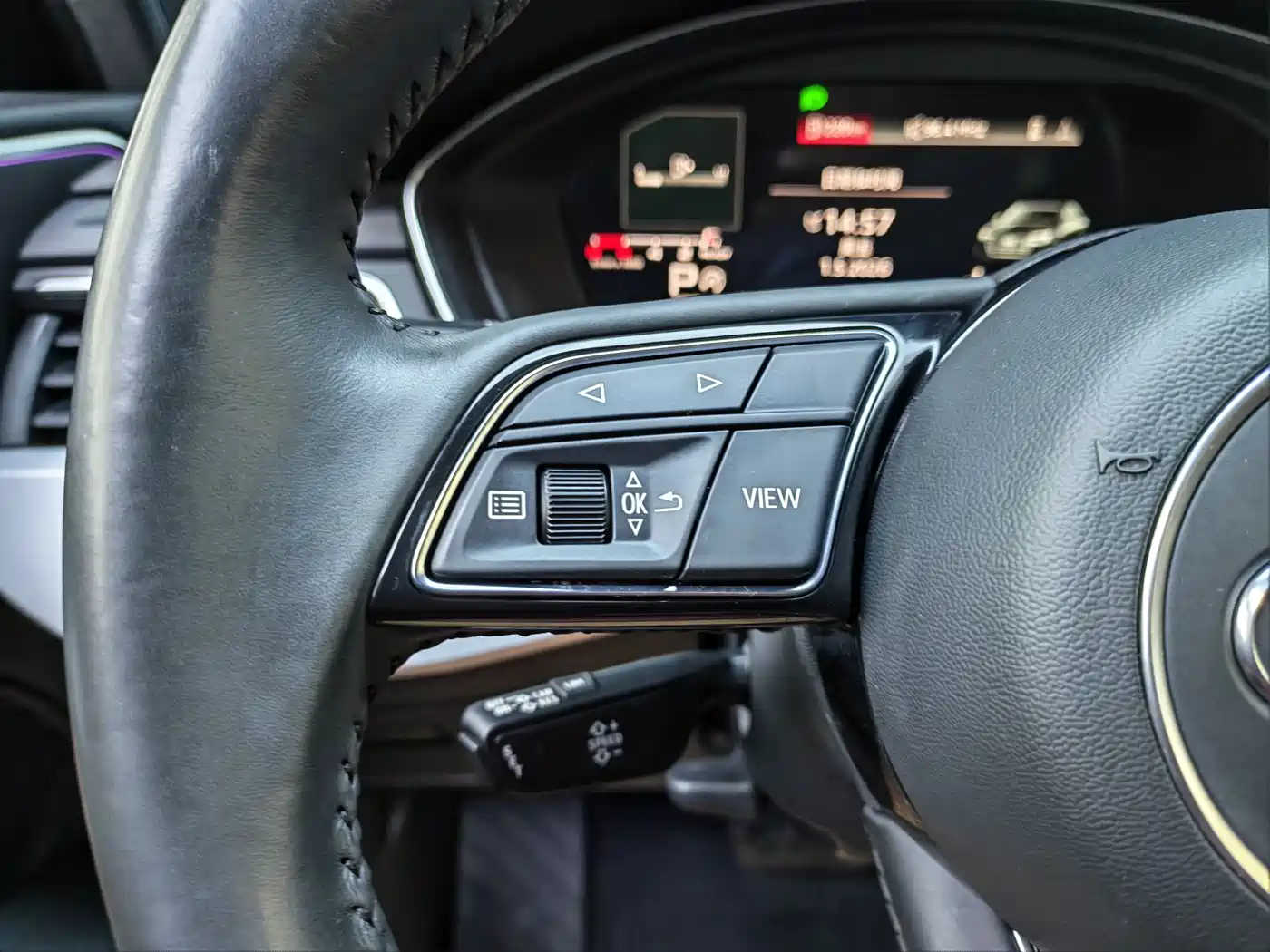 Audi A4L 2021 40 TFSI Premium Life Edition фото 17