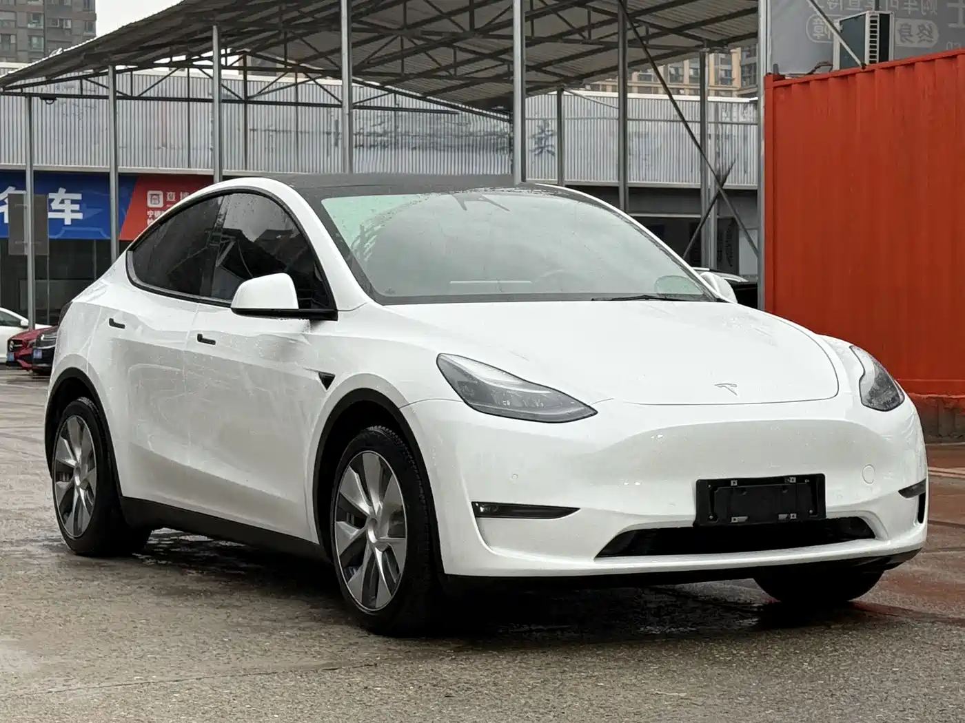 TESLA MODEL Y